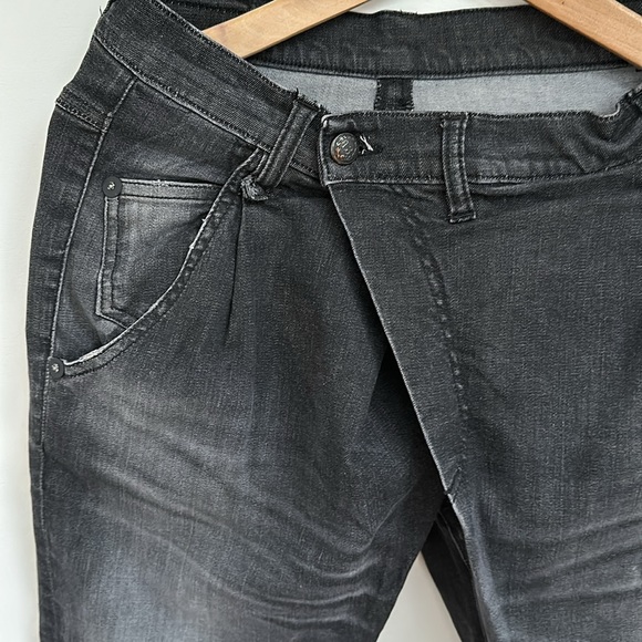 R13 Crossover- distressed black - Picture 2 of 4